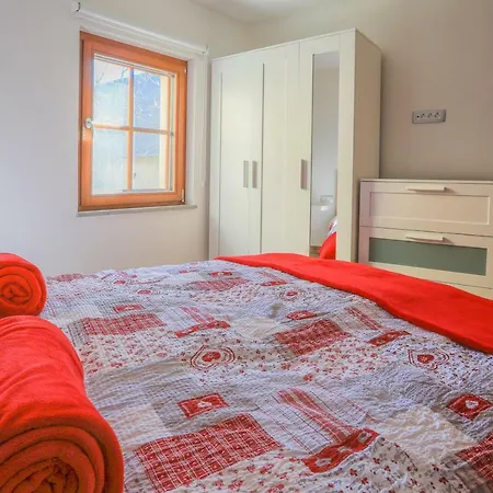 Апартаменты Apartmaji Tina *