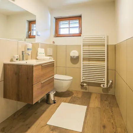Apartmaji Tina * Zgornje Gorje