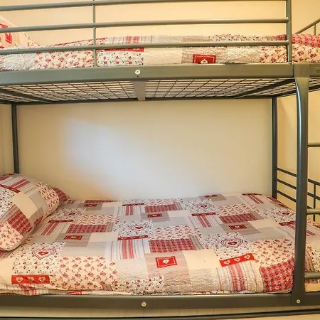 Apartmaji Tina *